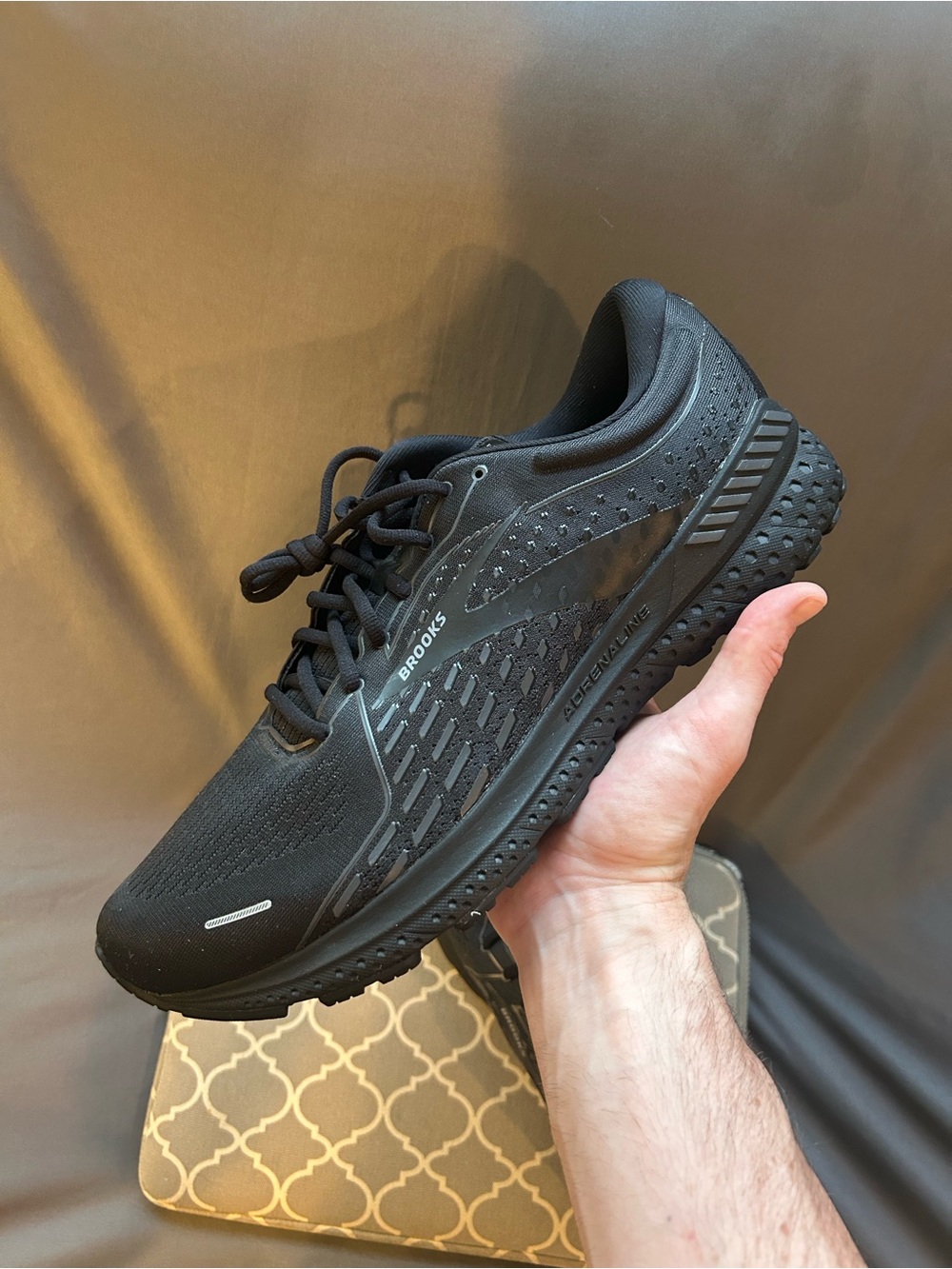 Brooks Black Mesh Lace-Up Running Sneakers (BRAND NEW / NEVER WORN) - Picture 13 of 16